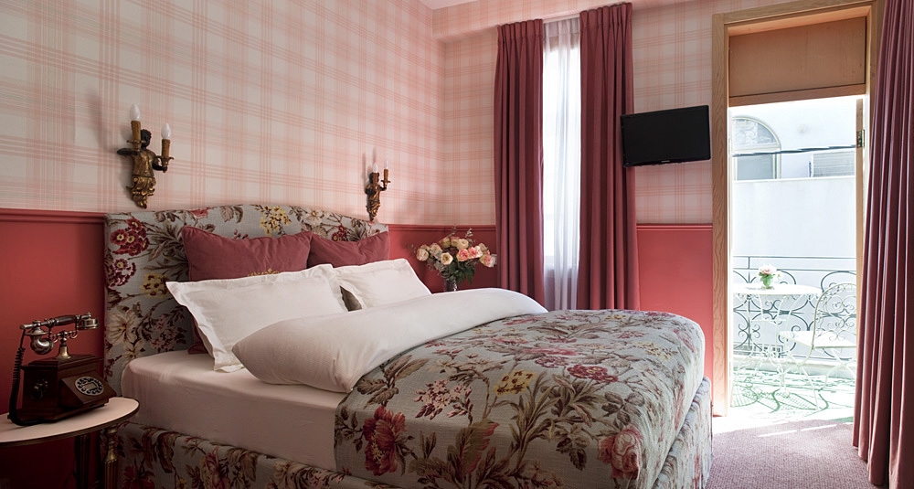 חדר שינה במלון עדן פרמייר
